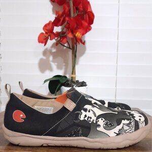 Uin Toledo Slip On Shoes Black White Abstract Art sz 9